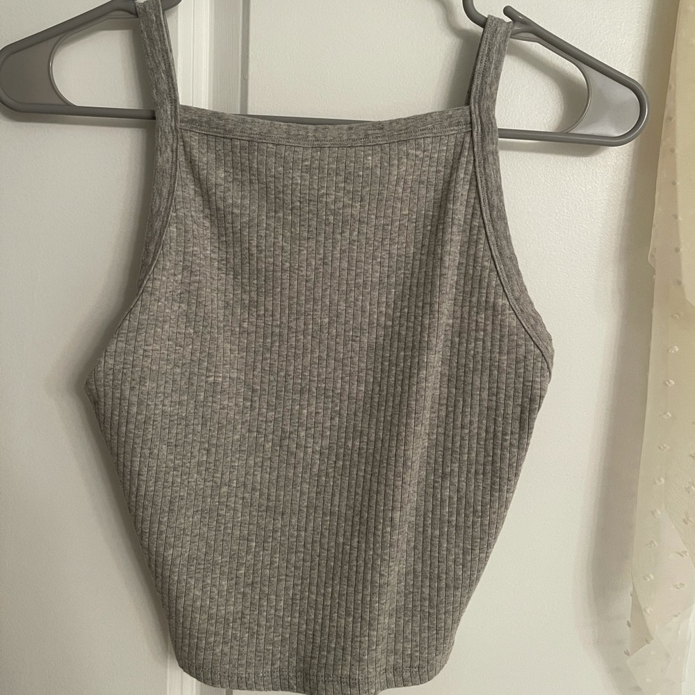 Cropped high neck grey tank
